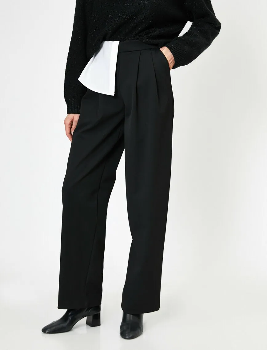 16297 Black Pleat Detail Trousers