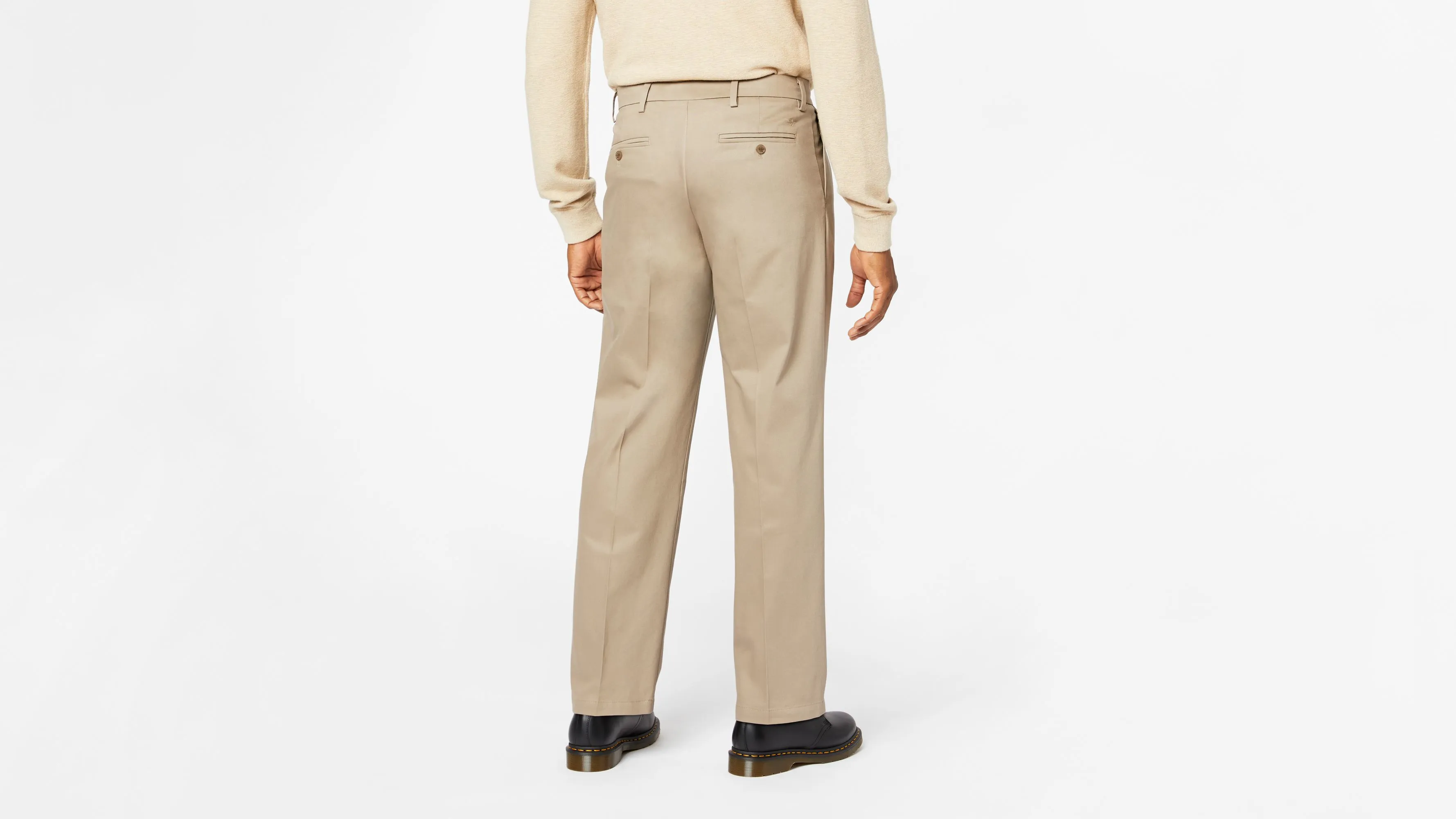 Signature Khakis, Pleated, Relaxed Fit