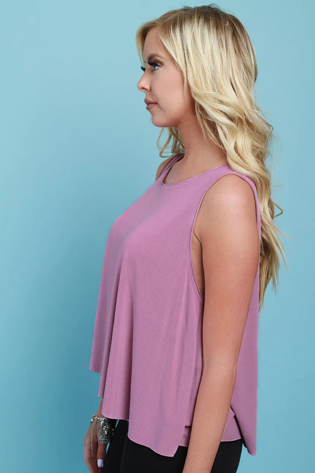 Simple Round Neck Sleeveless Relaxed Fit Top